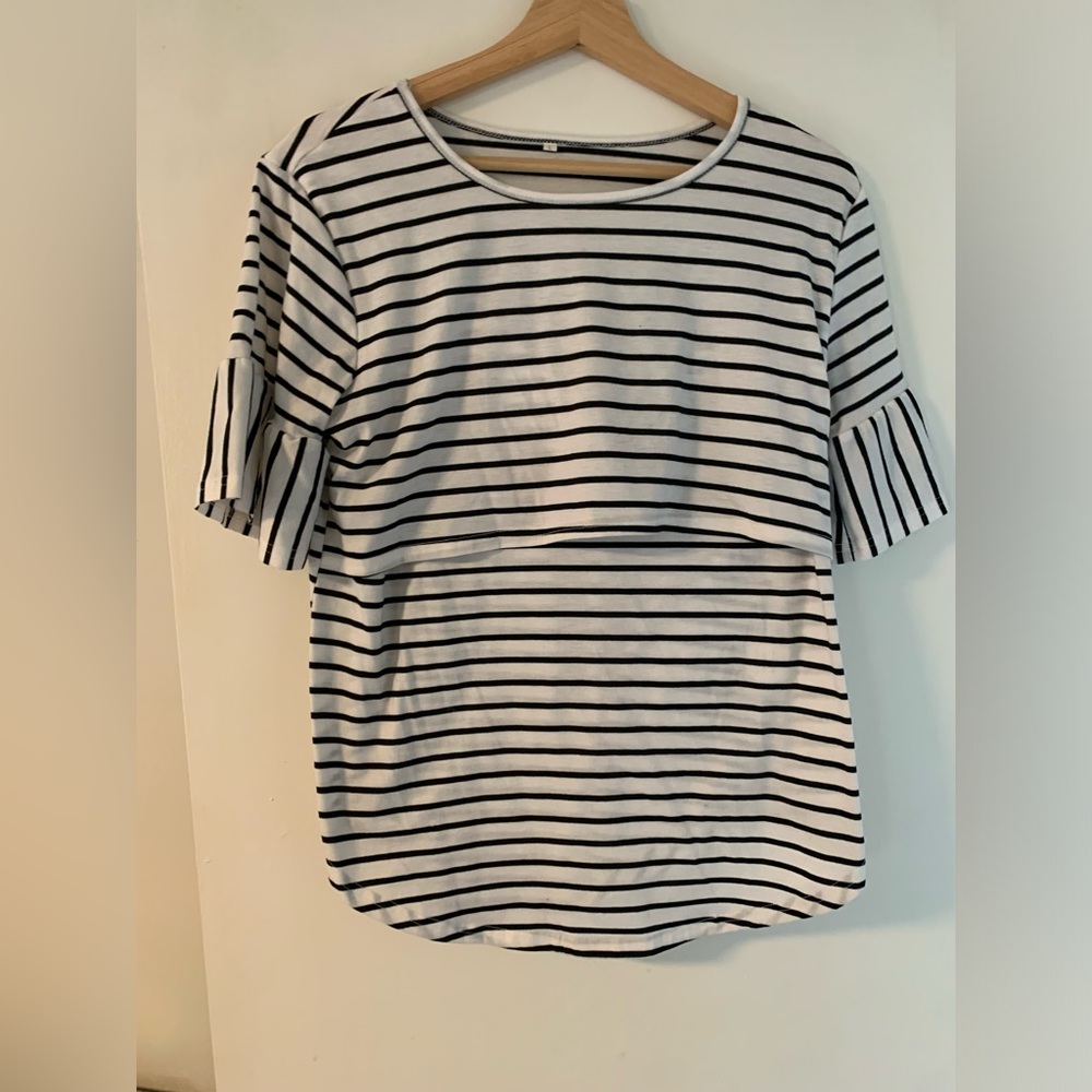 Nursing friendly striped top- Size L- ruffle sleeve
